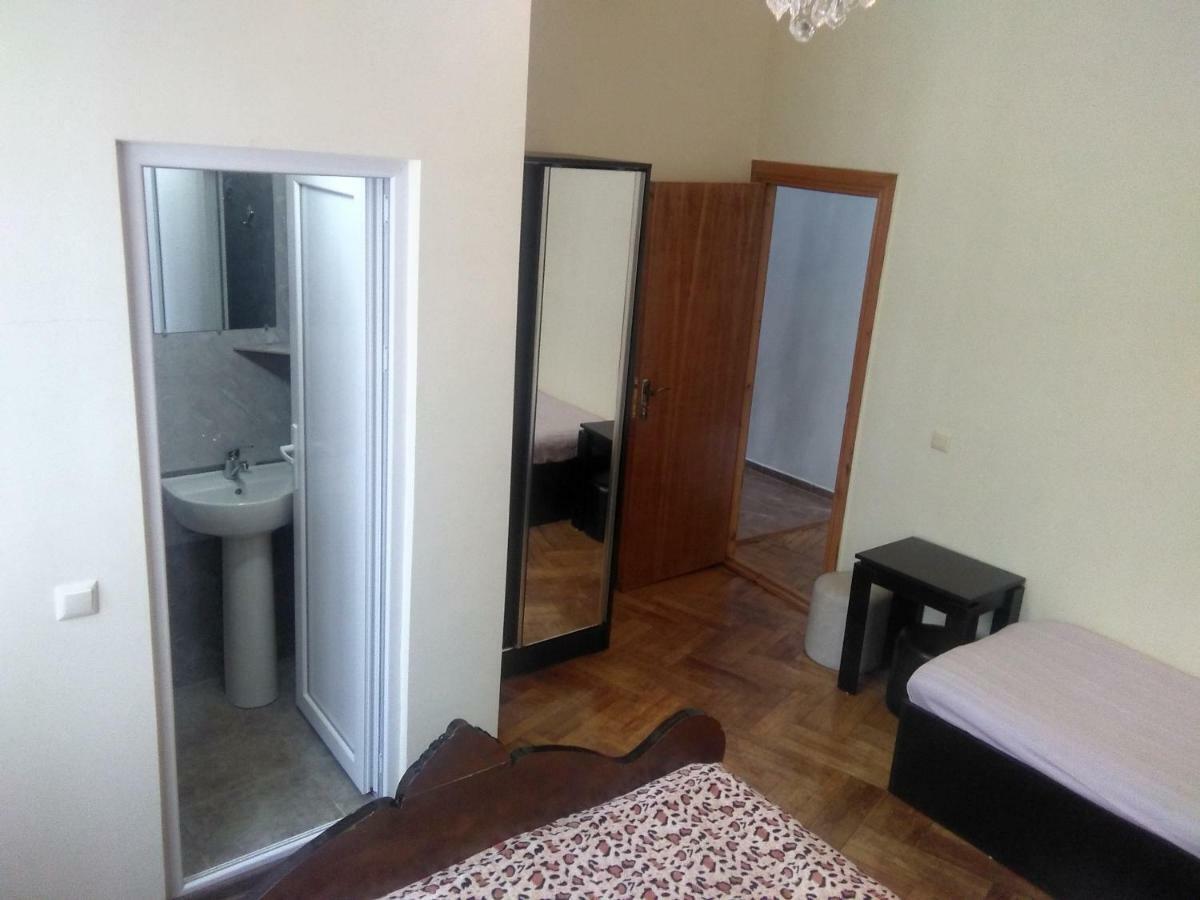 Str.Agmashenebeli 548 Hotel Kobuleti Exterior photo